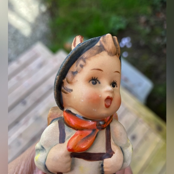 Vintage 1950’s Goebel Hummel Figurine School Boy Full Bee Backpack Bag Germany - Picture 11 of 11